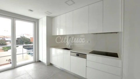 Apartamento T3 para Venda em Carcavelos e Parede