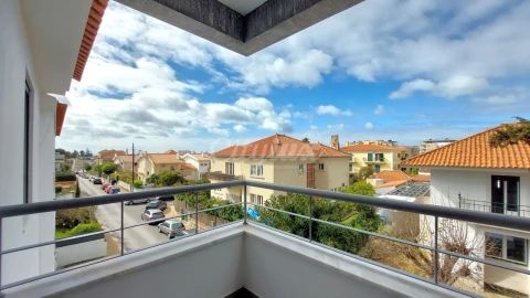 Apartamento T3 para Venda em Carcavelos e Parede