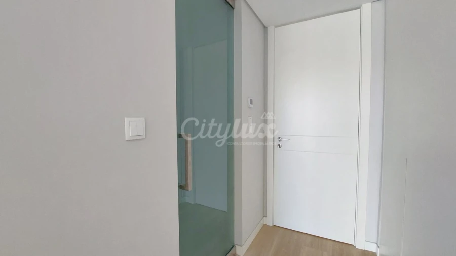 Apartamento T3 para Venda em Carcavelos e Parede Foto 33