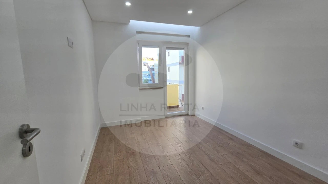 Apartamento T3 para Venda em União das Freguesias de Setúbal Foto 3