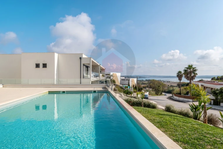 Apartamento T2 para Venda em Foz do Arelho Foto 2