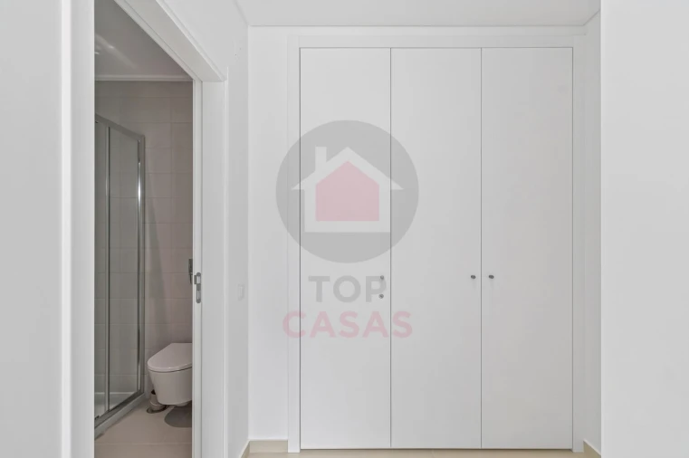 Apartamento T2 para Venda em Foz do Arelho Foto 21