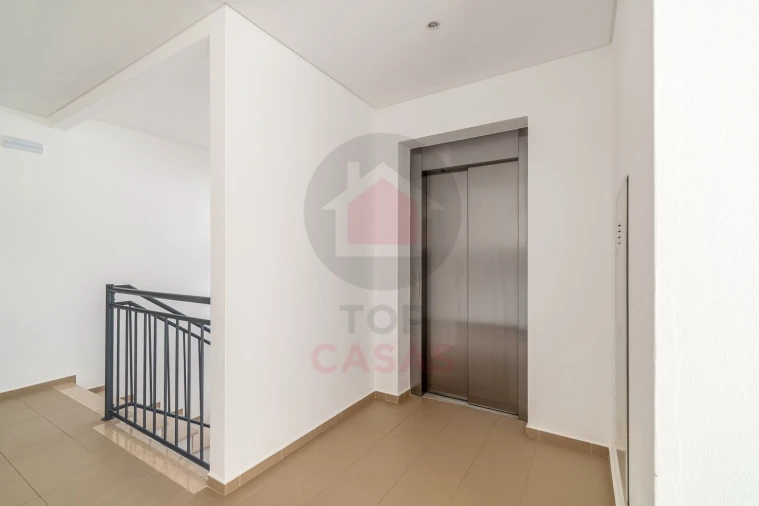 Apartamento T2 para Venda em Foz do Arelho Foto 26