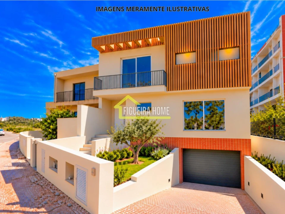 Moradia T4 para Venda em Tavarede Foto 1