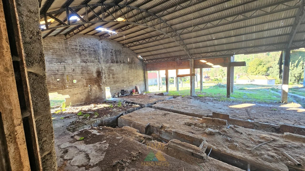 Armazém para Venda em Navió e Vitorino dos Piães Foto 7