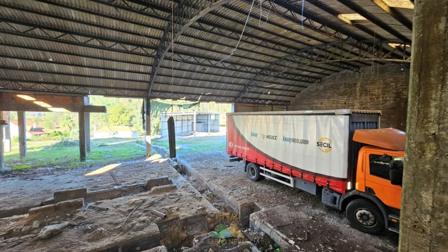 Armazém para Venda em Navió e Vitorino dos Piães Foto 6