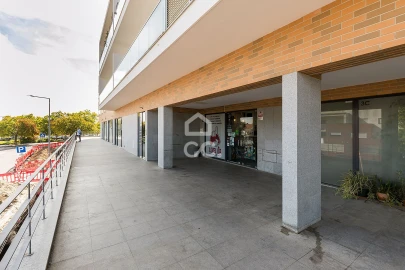 Negócio para Venda em Bacelo e Senhora da Saúde