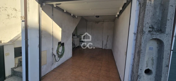 Moradia T2 para Venda em Selho (São Jorge)