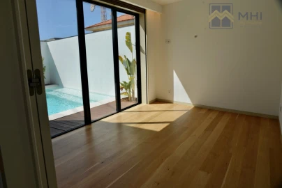 Moradia T4 para Venda em Canidelo