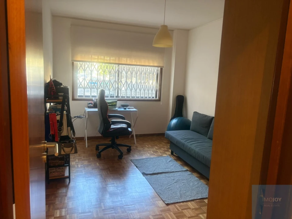 Apartamento T2 para Venda em Ramalde Foto 11