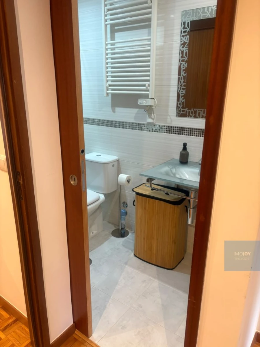 Apartamento T2 para Venda em Ramalde Foto 9