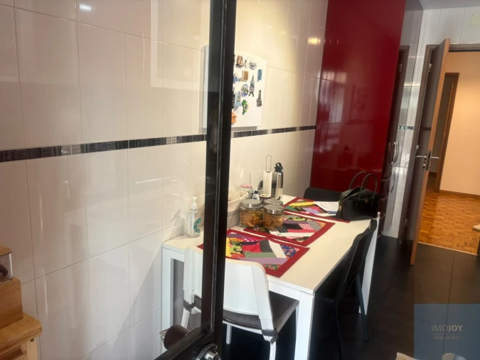 Apartamento T2 para Venda em Ramalde Foto 18