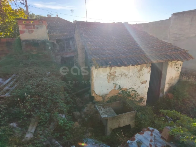 Moradia para Venda em Amiais de Baixo Foto 14