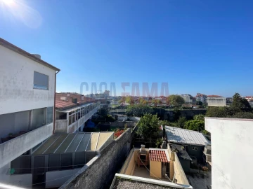 Moradia T4 para Venda em Póvoa de Varzim, Beiriz e Argivai