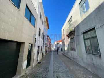 Moradia T4 para Venda em Póvoa de Varzim, Beiriz e Argivai