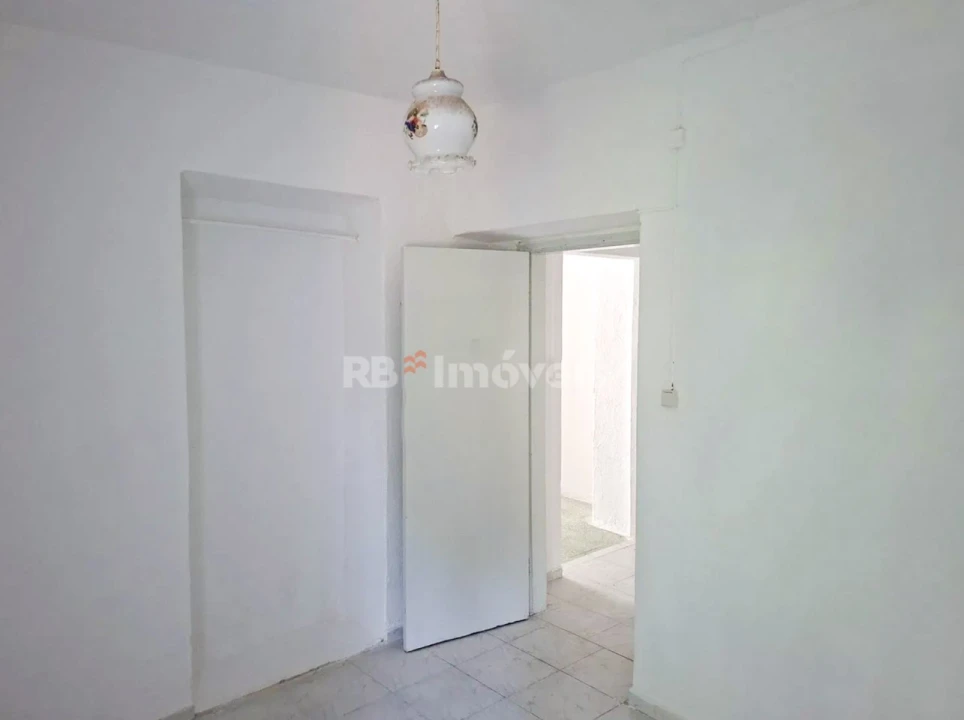 Moradia T3 para Venda em Tramagal Foto 3