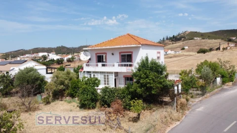 Moradia T4 para Venda em Silves