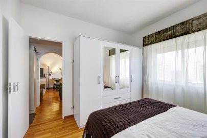 Apartamento T1 para Venda em Massamá e Monte Abraão