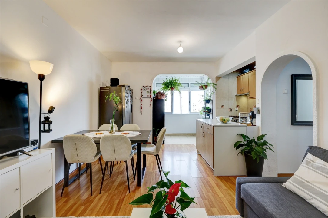 Apartamento T1 para Venda em Massamá e Monte Abraão Foto 8
