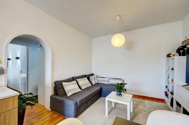Apartamento T1 para Venda em Massamá e Monte Abraão Foto 7