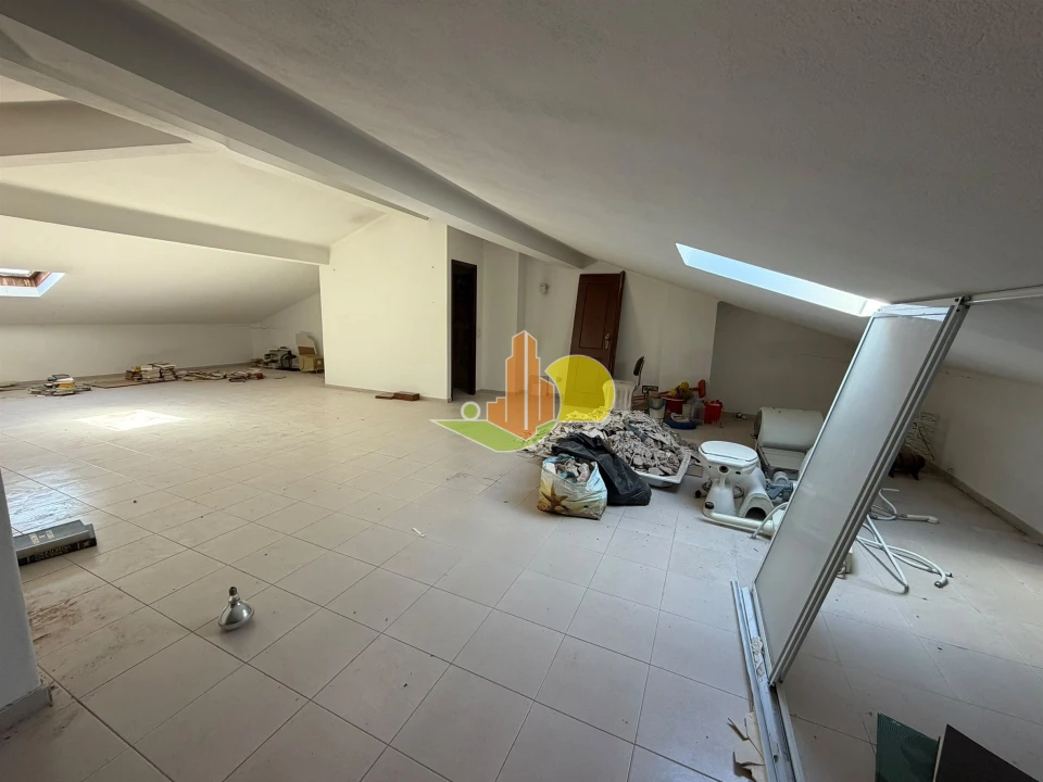 Apartamento T0 para Venda em Buarcos Foto 7