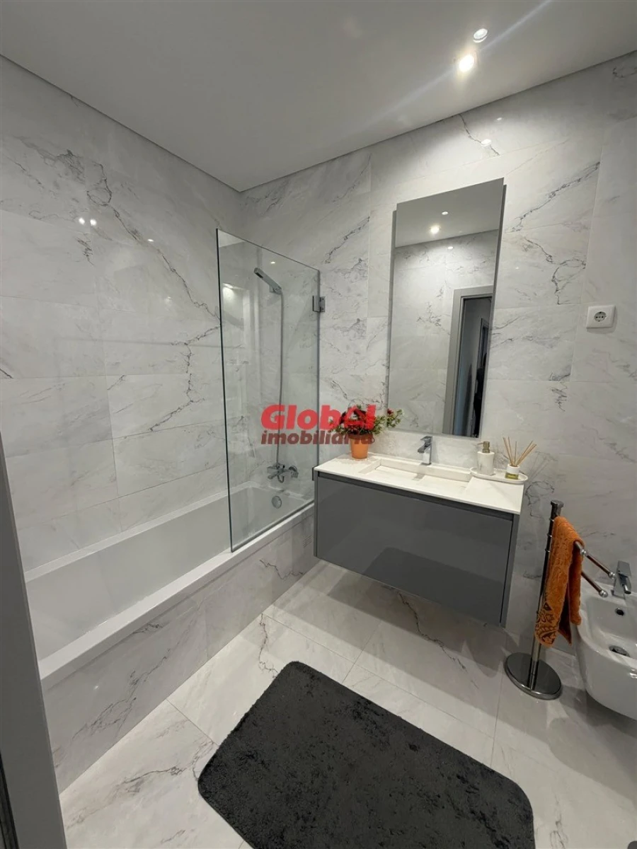 Apartamento T3 para Venda em Repeses e São Salvador Foto 13