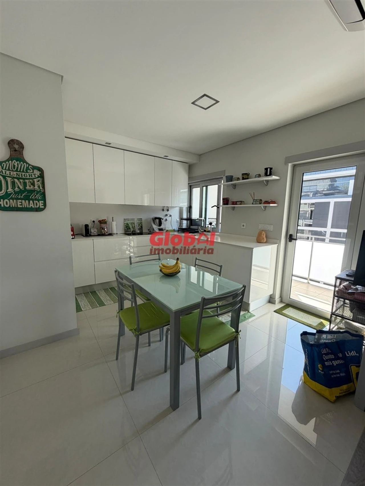 Apartamento T3 para Venda em Repeses e São Salvador Foto 1