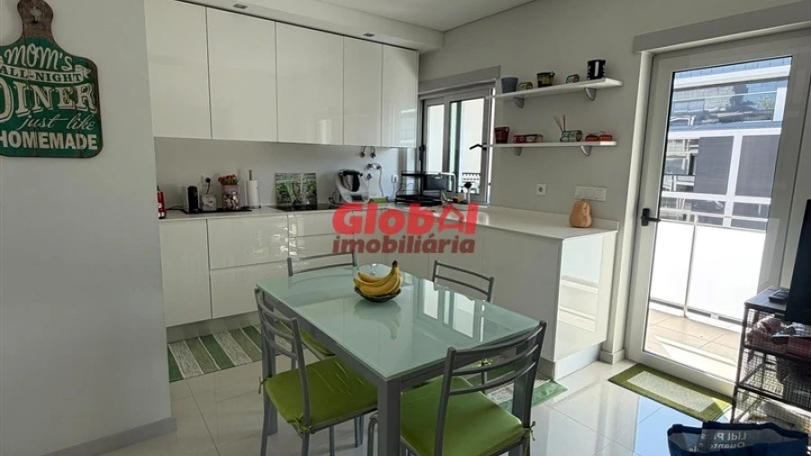 Apartamento T3 para Venda em Repeses e São Salvador