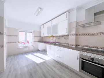 Apartamento T3 para Venda em Quinta do Conde