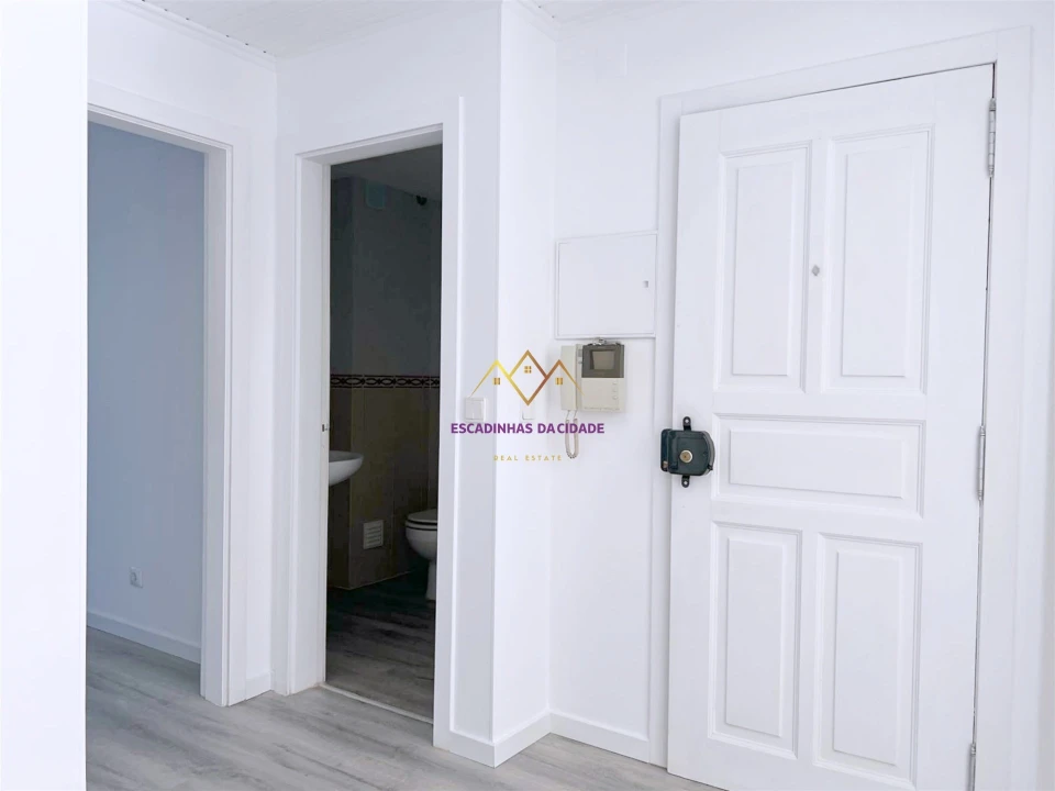 Apartamento T3 para Venda em Quinta do Conde Foto 10