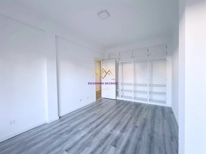Apartamento T3 para Venda em Quinta do Conde Foto 17