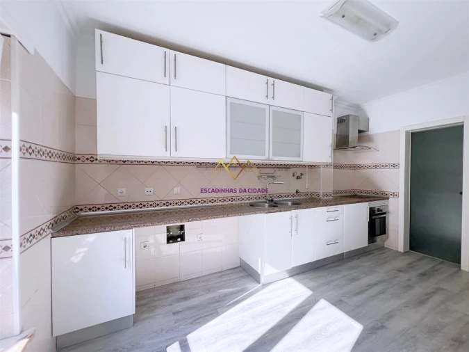 Apartamento T3 para Venda em Quinta do Conde Foto 7