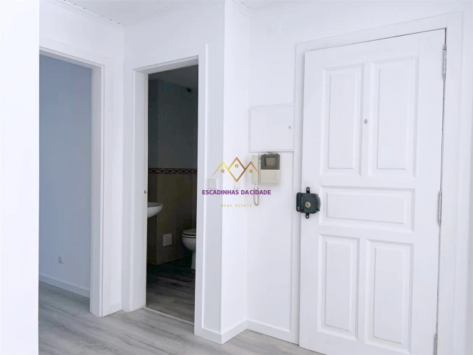 Apartamento T3 para Venda em Quinta do Conde Foto 10