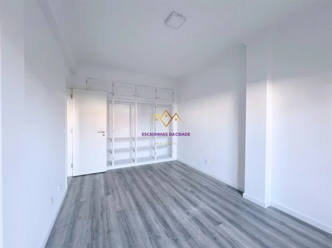 Apartamento T3 para Venda em Quinta do Conde Foto 15