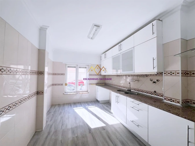 Apartamento T3 para Venda em Quinta do Conde Foto 6