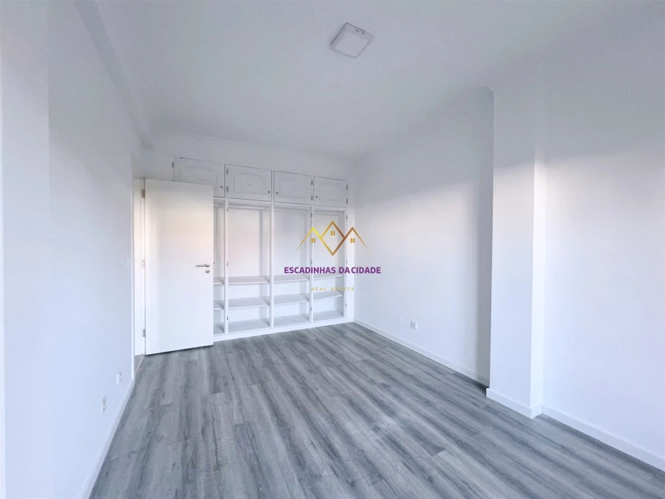 Apartamento T3 para Venda em Quinta do Conde Foto 15