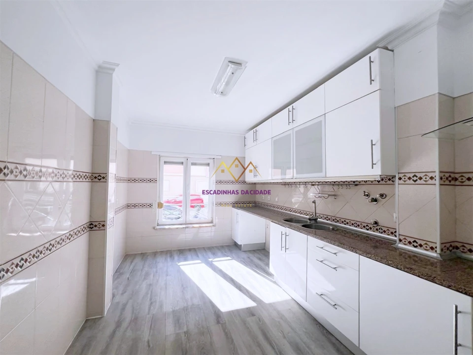 Apartamento T3 para Venda em Quinta do Conde Foto 6