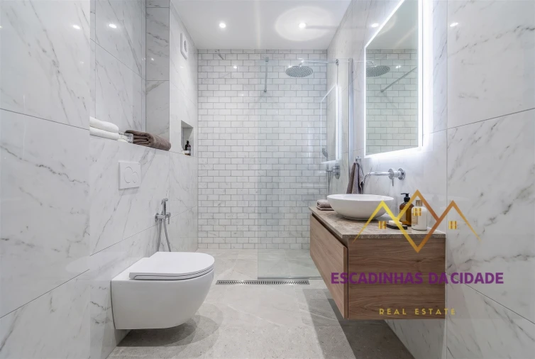 Apartamento T2 para Venda em Loures Foto 8