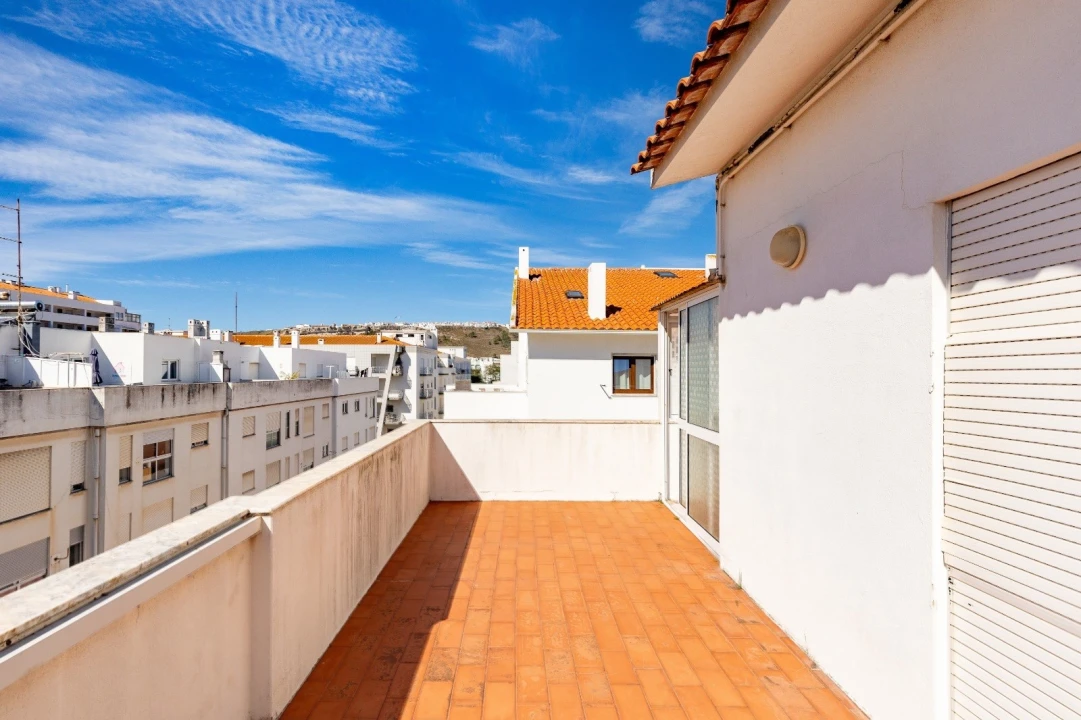 Apartamento T2 para Venda em Nazare Foto 23