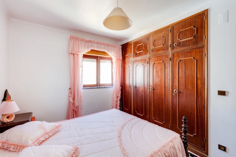 Apartamento T2 para Venda em Nazare Foto 12