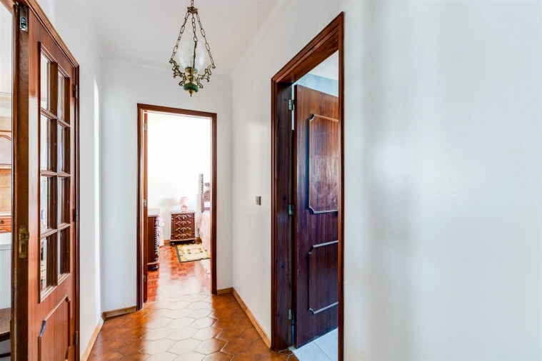 Apartamento T2 para Venda em Nazare Foto 17