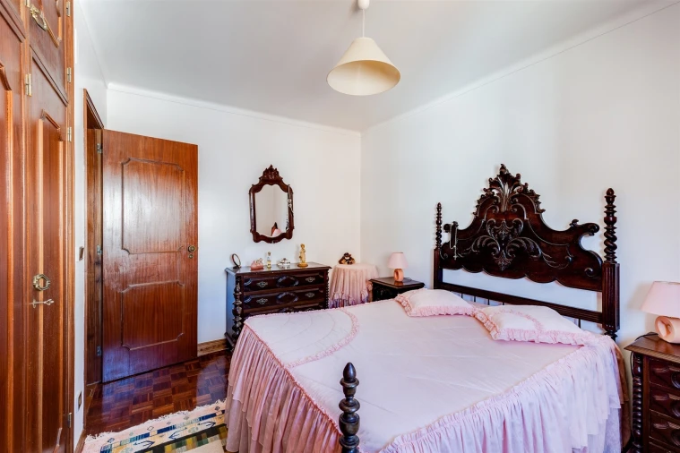 Apartamento T2 para Venda em Nazare Foto 14
