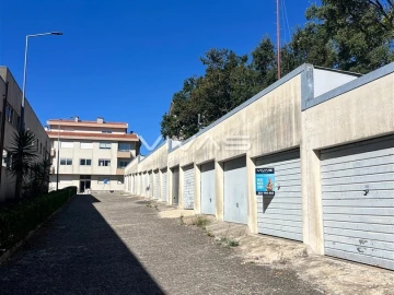Garagem para Venda em Mafamude e Vilar do Paraíso