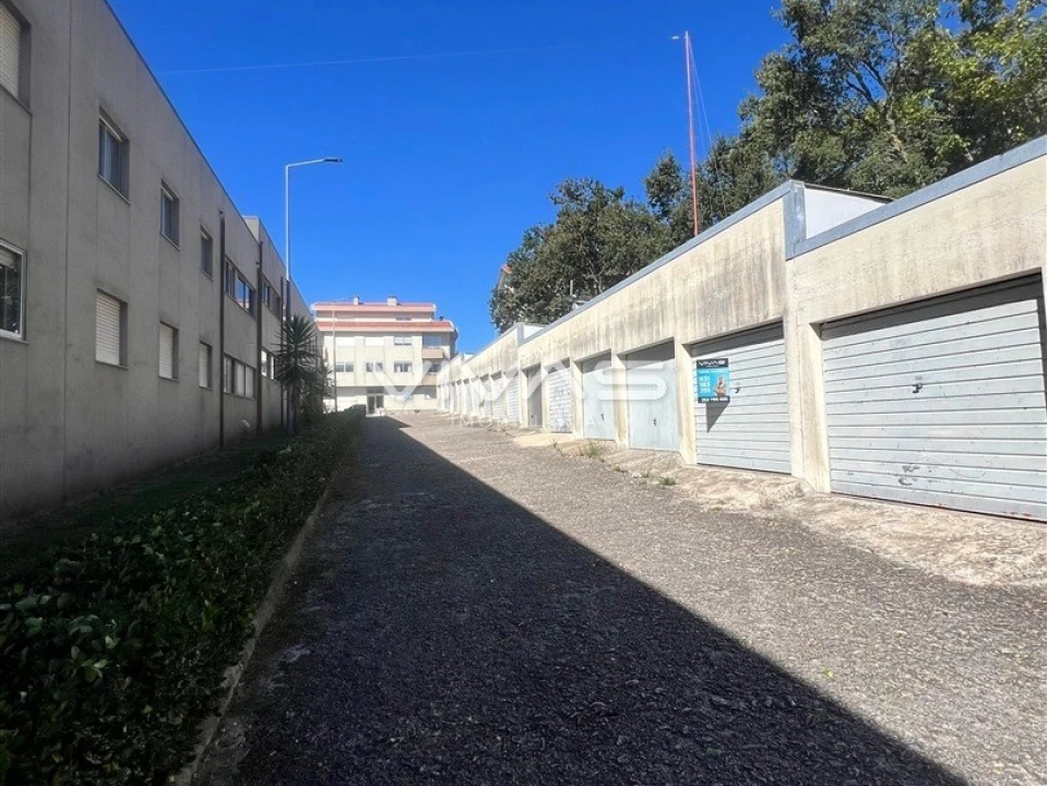 Garagem para Venda em Mafamude e Vilar do Paraíso Foto 6