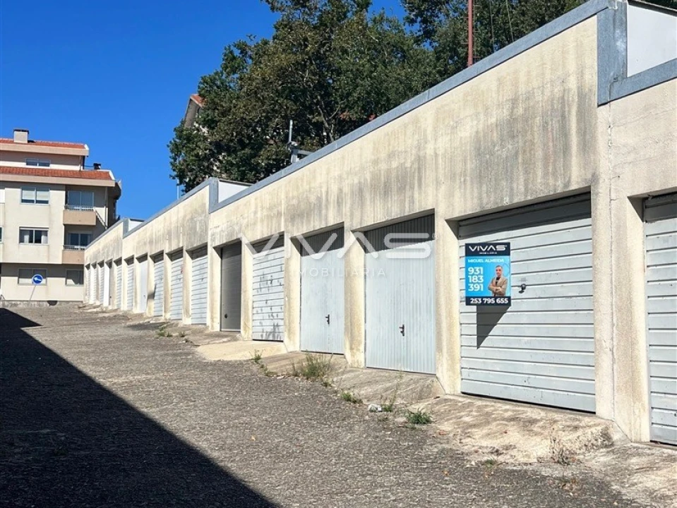 Garagem para Venda em Mafamude e Vilar do Paraíso Foto 4
