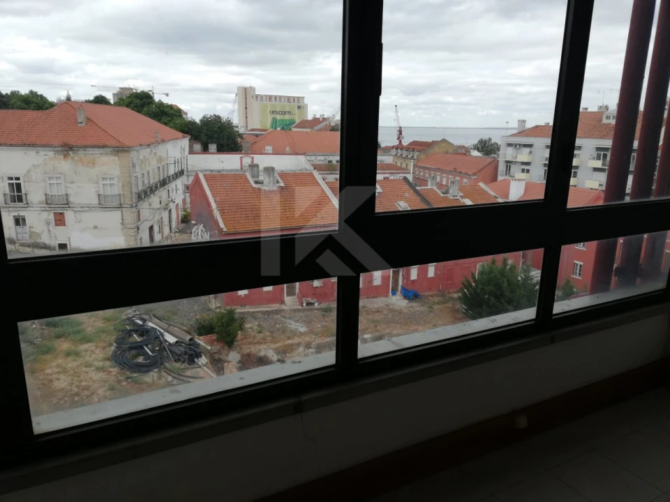 Escritório para Arrendamento em Beato Foto 5