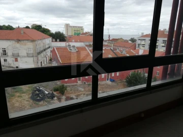 Escritório para Arrendamento em Beato