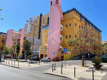 Escritório para Arrendamento em Beato