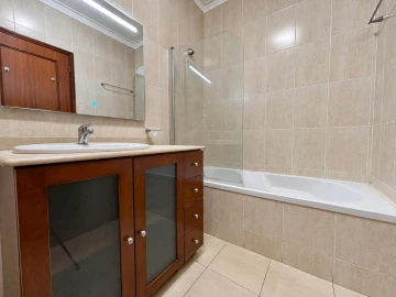Apartamento T3 para Arrendamento em Marrazes e Barosa