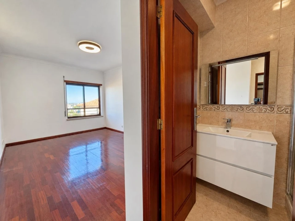 Apartamento T3 para Arrendamento em Marrazes e Barosa Foto 11